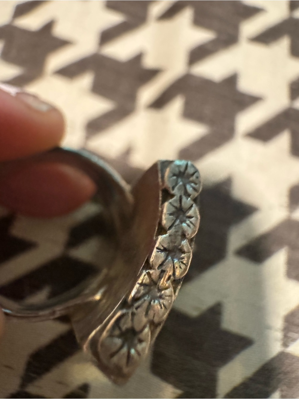 Turquoise Inlay Sterling-Style Ring size 8 - Picture 5 of 12